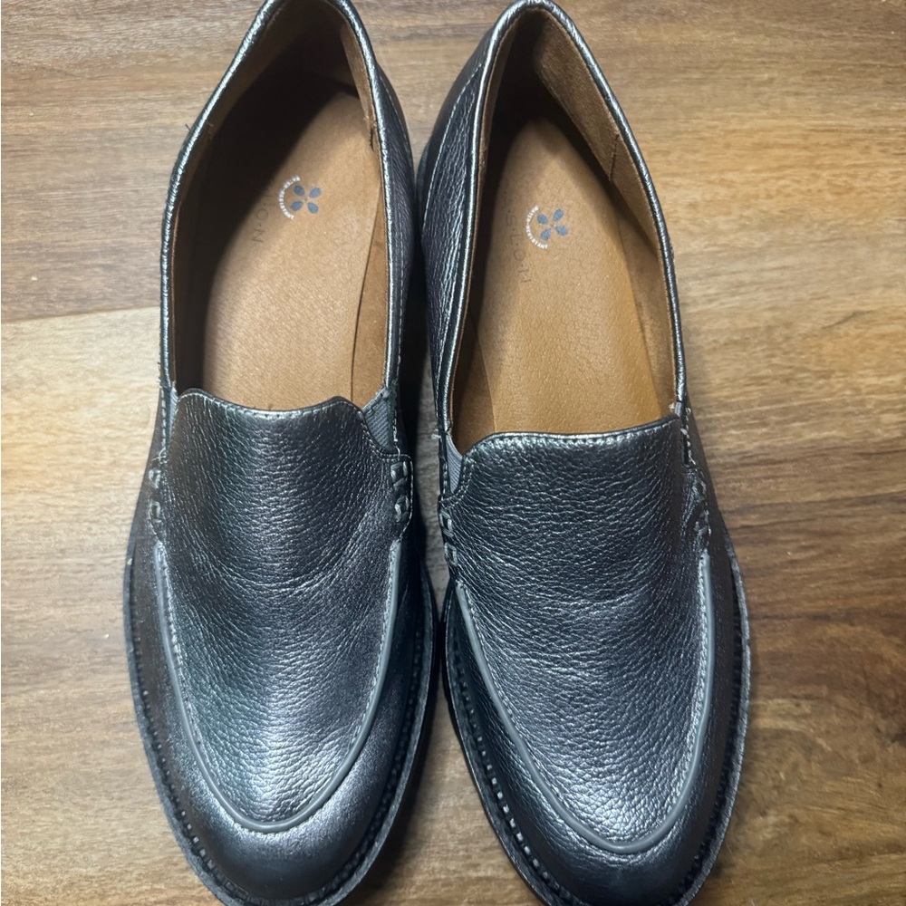 Caslon Millany Lug Sole Loafer Pewter Metallic Women’s Size 8.5